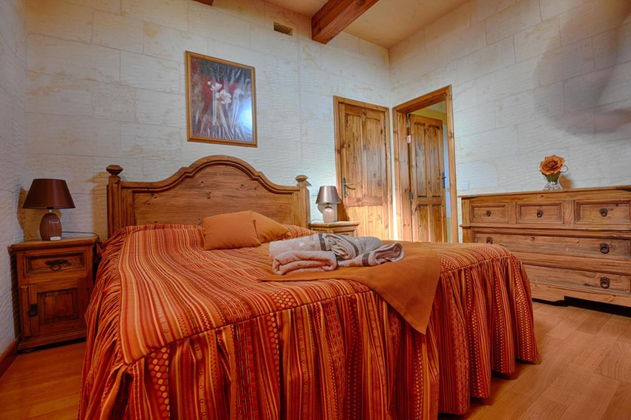 Il-Misrah Farmhouse Santu Pietru ภายนอก รูปภาพ